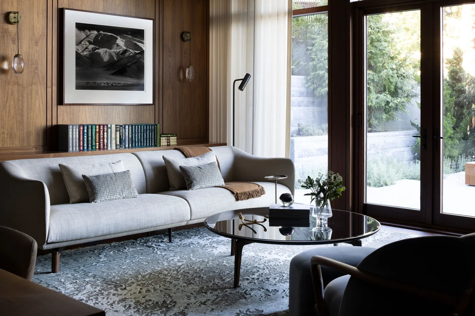 Automated drapery and floor-to-ceiling glass — Qualia residence